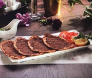 اطلب طبق رئيسي واحصل على الثاني مجاناً