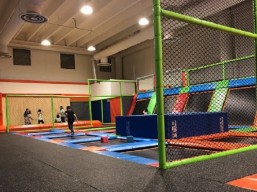 Play one hour of trampoline and get the second hour for free