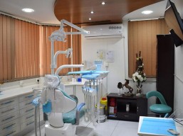 Examination + removal of simple calcareous deposits + cleaning and polishing of teeth + treatment pl