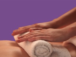 40-minute Siacho massage with facial scrub and hair oil bath