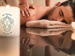 A 40-minute relaxing massage with a hand and foot care session, especially for men