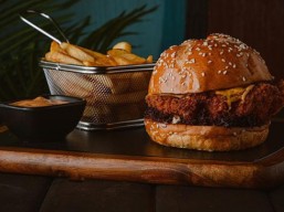 أطلب طبق رئيسي واحصل على مقبلات مجاناً