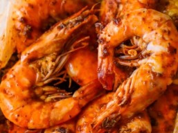 وجبتين جمبري + 2 مشروب غازي بـ 100 ريال