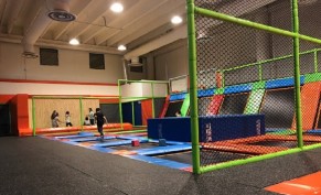 Play one hour of trampoline and get the second hour for free