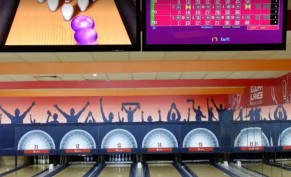 Play Jim Bowling and get the second Jim Bowling for free