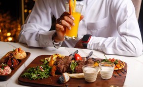 طبق مشاوي مشكل + فتوش + مشروب غازي 