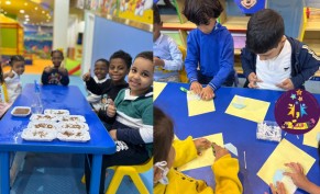 دخول من الساعة 4 الى الساعة 11  بـ 50 ريال بدلاً من 75 ريال