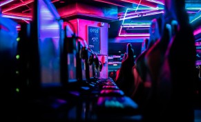 احصل على ساعتين مجانية عند زيارتك الاولى