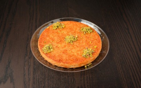 Knafeh-and-Sweet