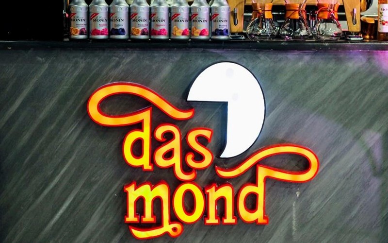 Das Mond Cafe