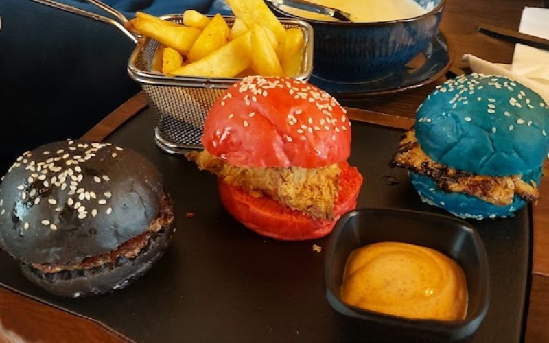 مطعم هنقري دي