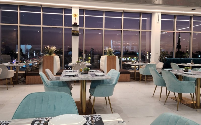 مطعم و مقهى بيتش هاوس