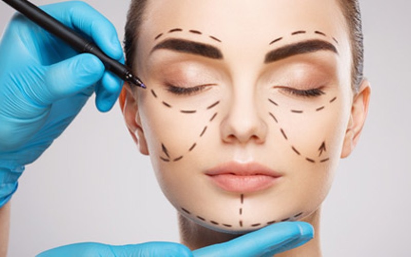 خصم 50%  على الكشف في قسم الجلدية